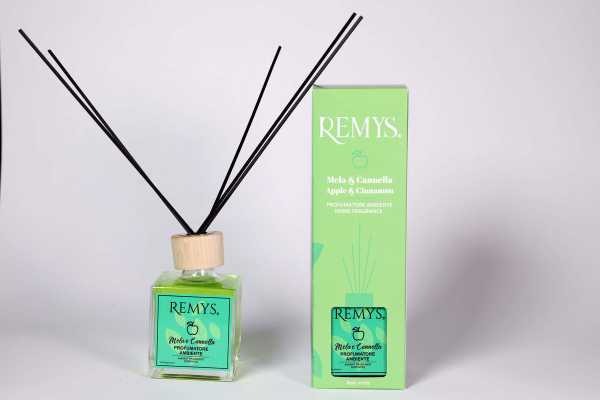 Profumatore con bastoncini mela e cannella 250ml