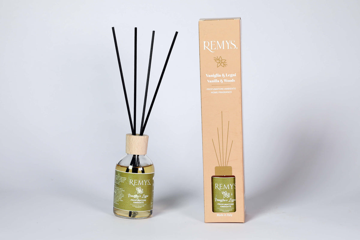 Profumatore con midollini vaniglia e legni 100ml